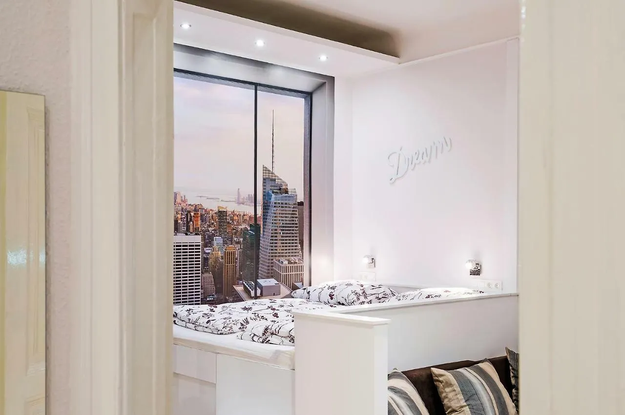 Free Parking, Quiet Design Flat In The Centre Apartment Budapest 0*,